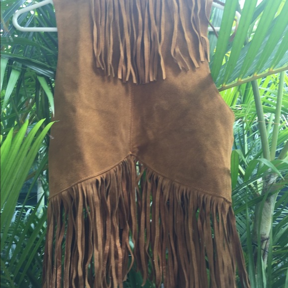 Leather fringe vest - Picture 2 of 3